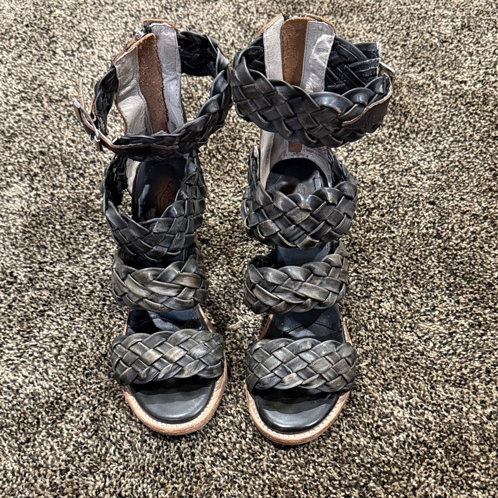 Freebird Bayou Sandals
